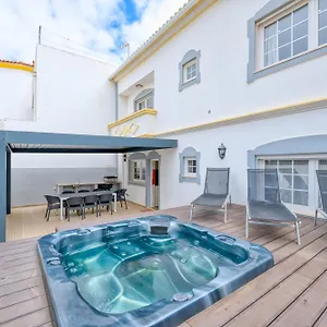 Full Private 180sqm - Terrace Jacuzzi - 200m & Sea View Villa